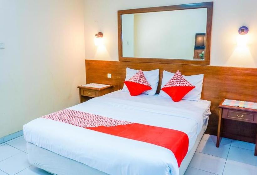 Hostel Cemara Asri By Oyo Rooms