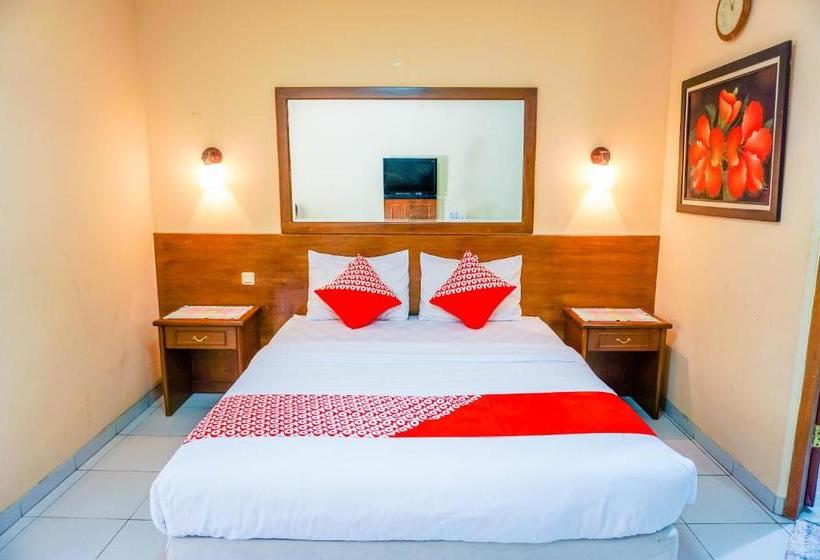 Hostel Cemara Asri By Oyo Rooms