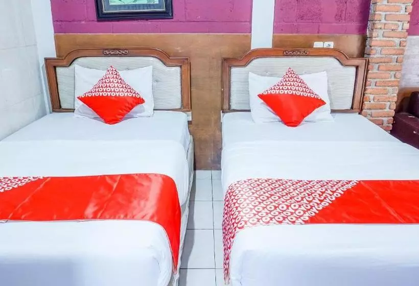 Retkeilymaja Cemara Asri By Oyo Rooms
