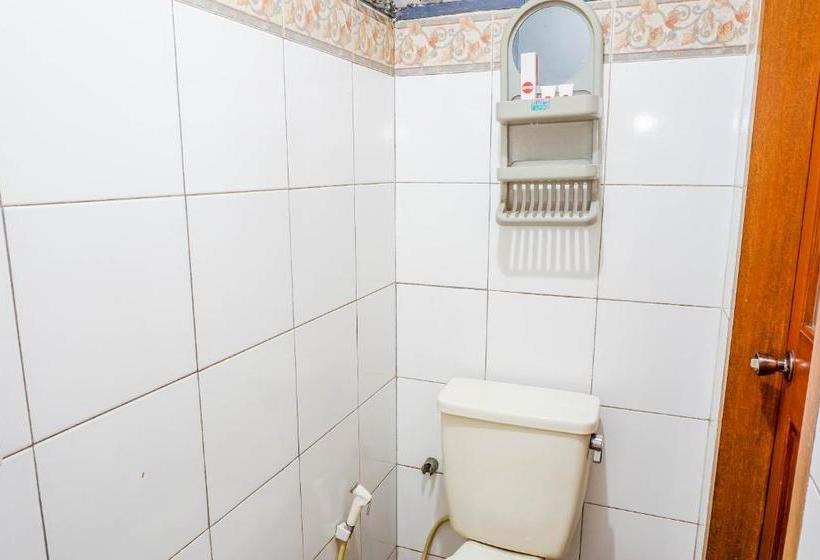 Hostel Cemara Asri By Oyo Rooms