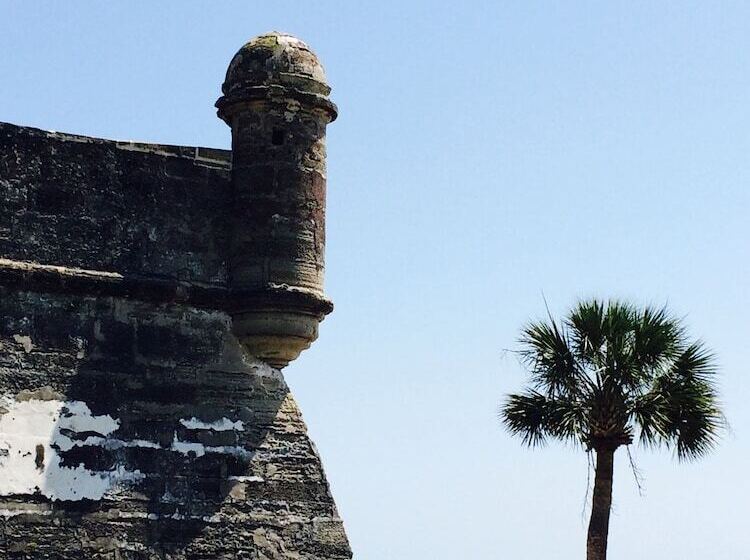 호텔 Casablanca Inn On The Bay