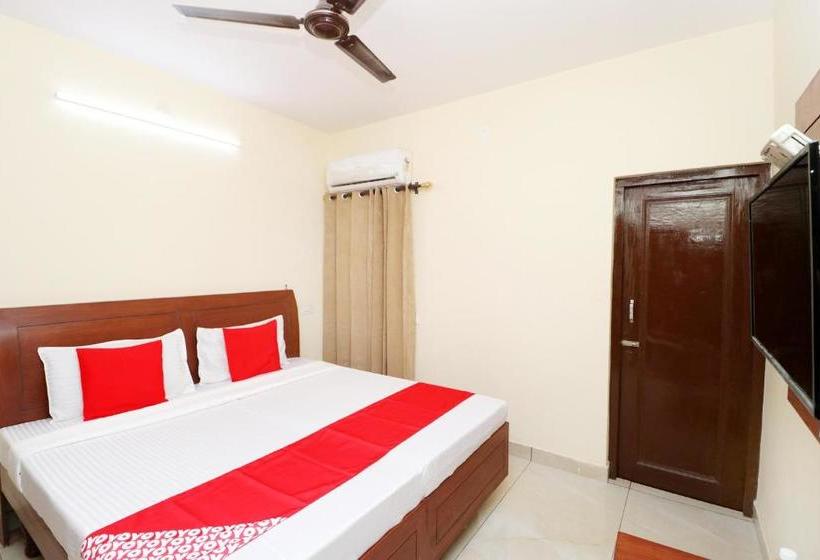 בית מלון כפרי Chinar By Oyo Rooms