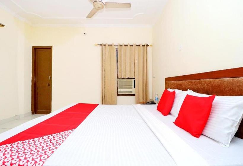 בית מלון כפרי Chinar By Oyo Rooms