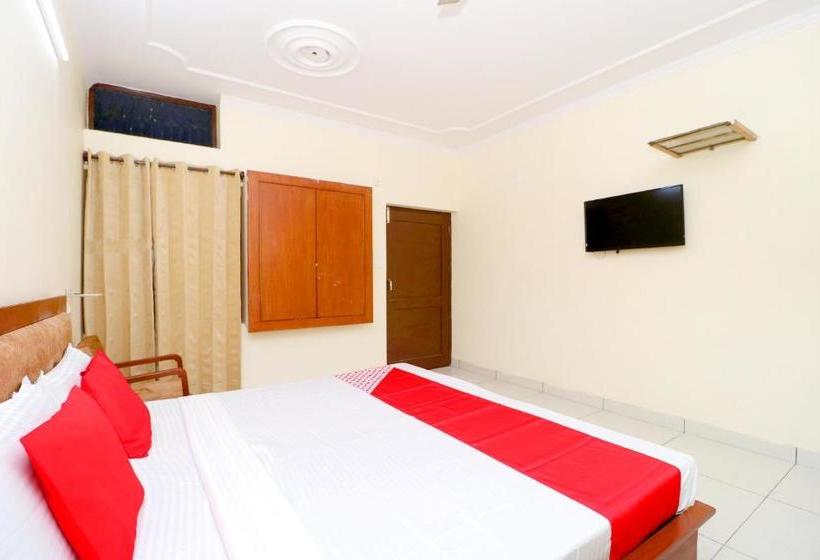 בית מלון כפרי Chinar By Oyo Rooms