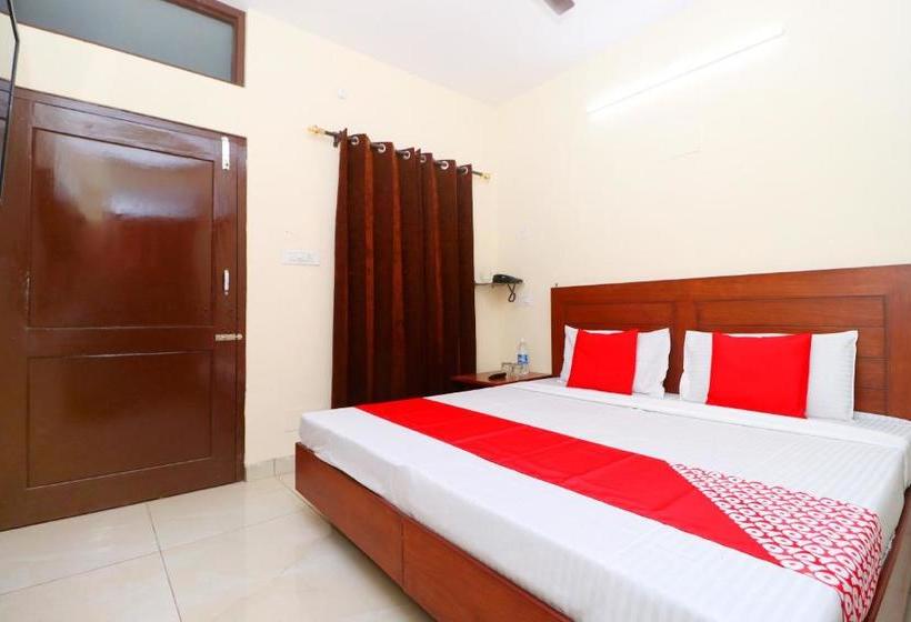 בית מלון כפרי Chinar By Oyo Rooms