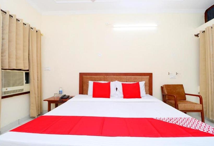 בית מלון כפרי Chinar By Oyo Rooms