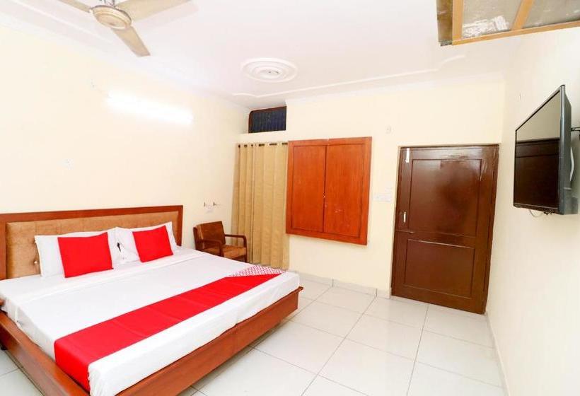 בית מלון כפרי Chinar By Oyo Rooms