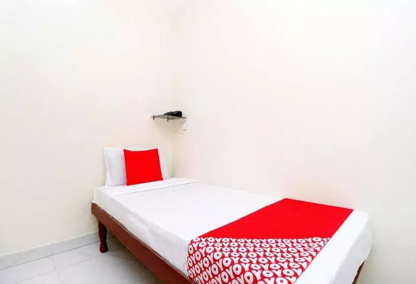 ホテル Chinar By Oyo Rooms