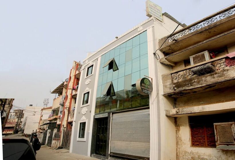 هتل Green Valley By Oyo Rooms