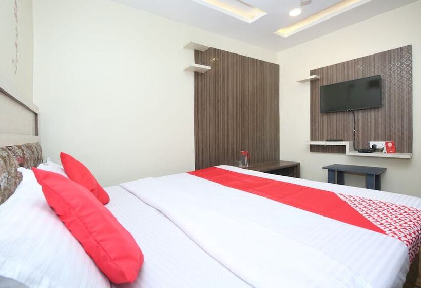 هتل Green Valley By Oyo Rooms