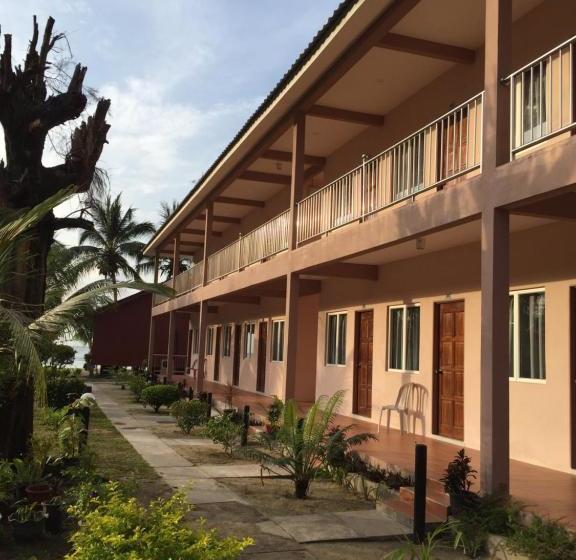 فندق Samudra Beach Chalet