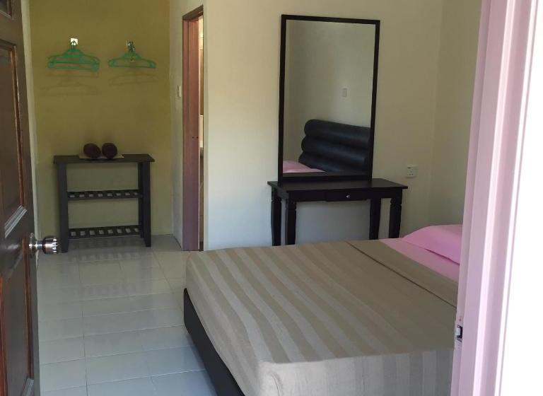 فندق Samudra Beach Chalet