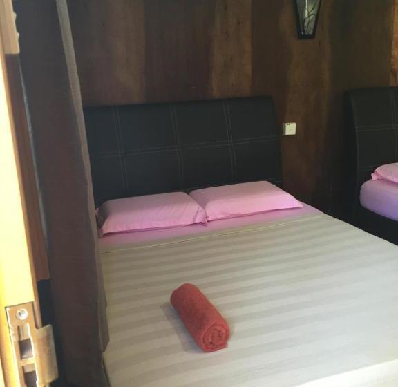 فندق Samudra Beach Chalet