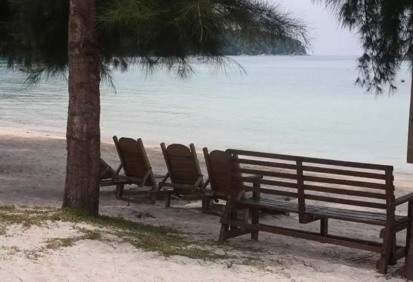 Hotelli Samudra Beach Chalet