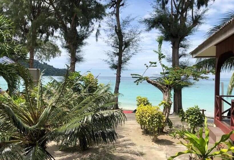 فندق Samudra Beach Chalet