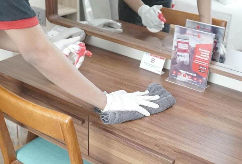 بنسيون Reddoorz Near Xt Square 2