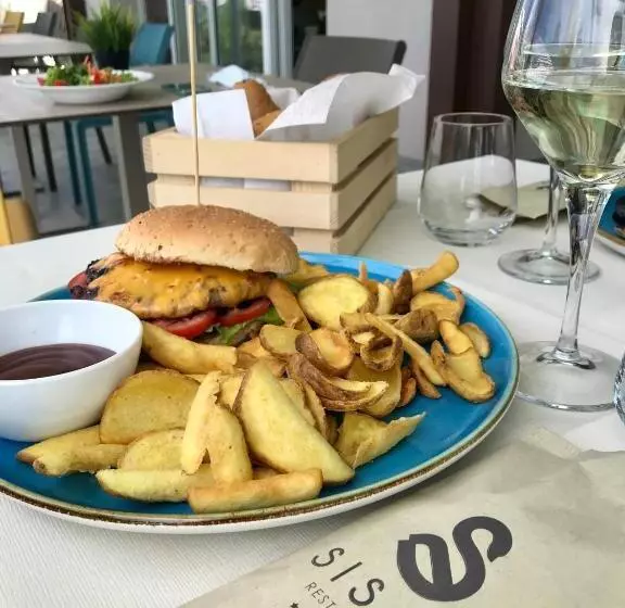 Residenssi Sisan Family Resort