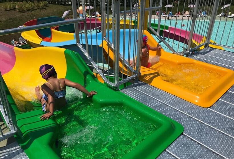 דירת נופש Sisan Family Resort