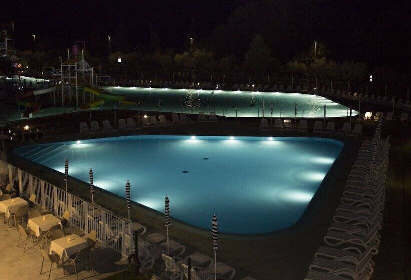 דירת נופש Sisan Family Resort