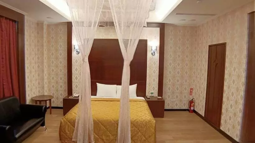 Wen Mei Motel