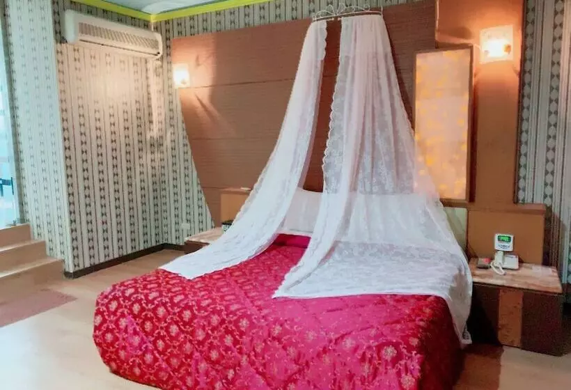 Wen Mei Motel