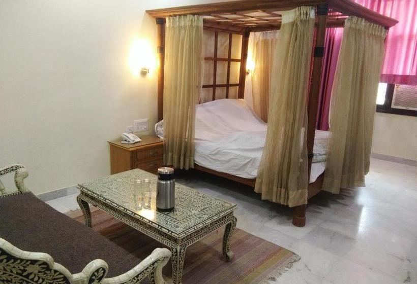 Hotel Aashish Heritage