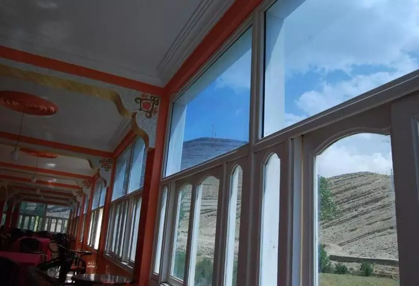 هتل Auberge Al Bassatine Imilchil