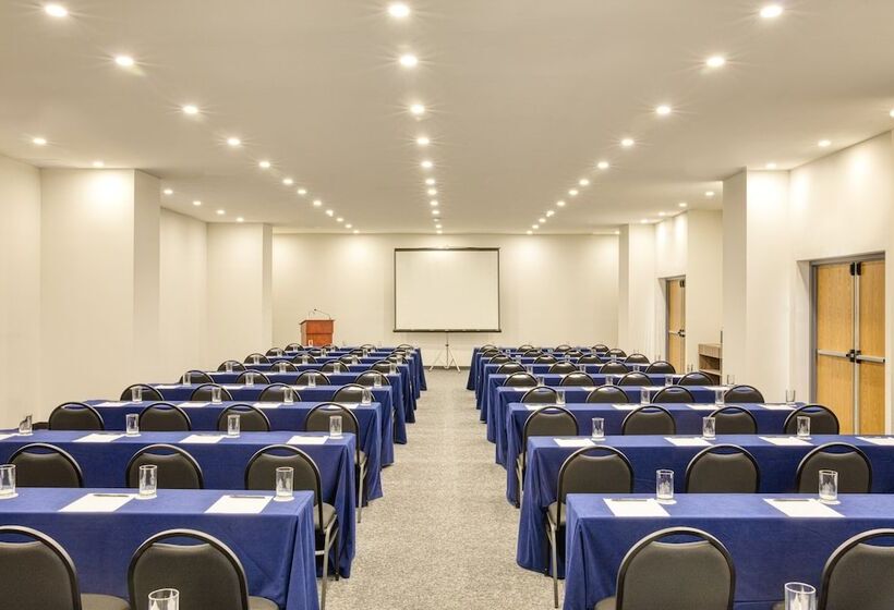 فندق Fiesta Inn Guadalajara Periferico Poniente