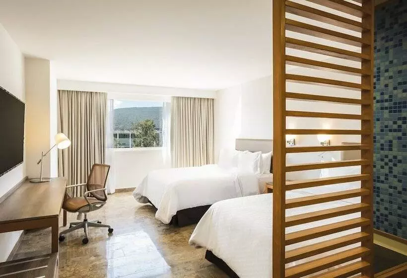 ホテル Fiesta Inn Guadalajara Periferico Poniente
