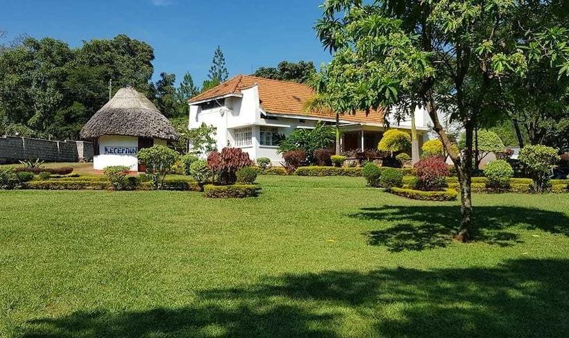 پانسیون Le Roc Royale  Tororo