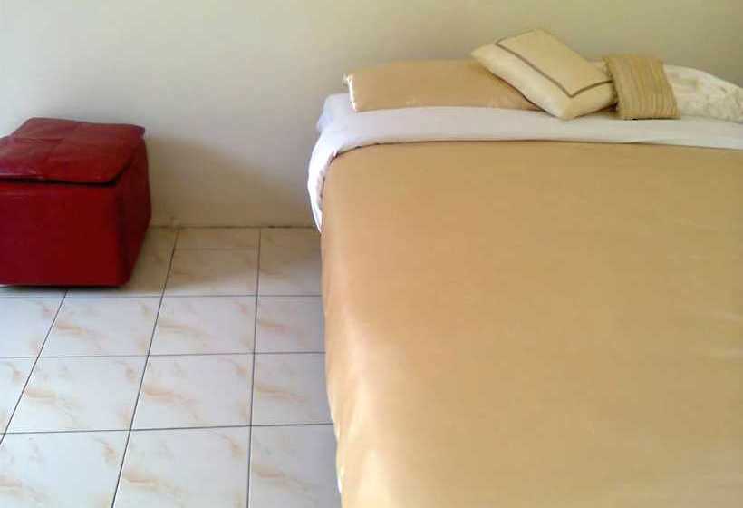 پانسیون Le Roc Royale  Tororo