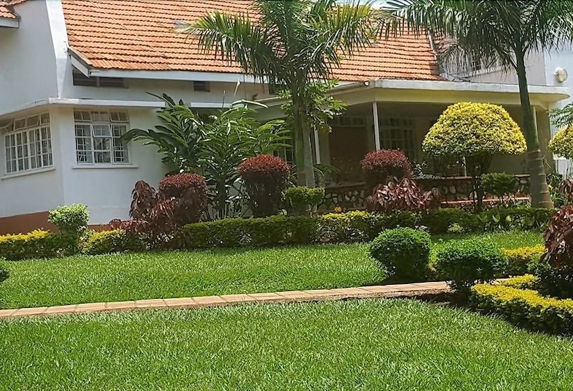 پانسیون Le Roc Royale  Tororo