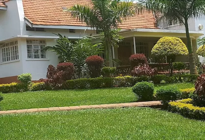 پانسیون Le Roc Royale  Tororo