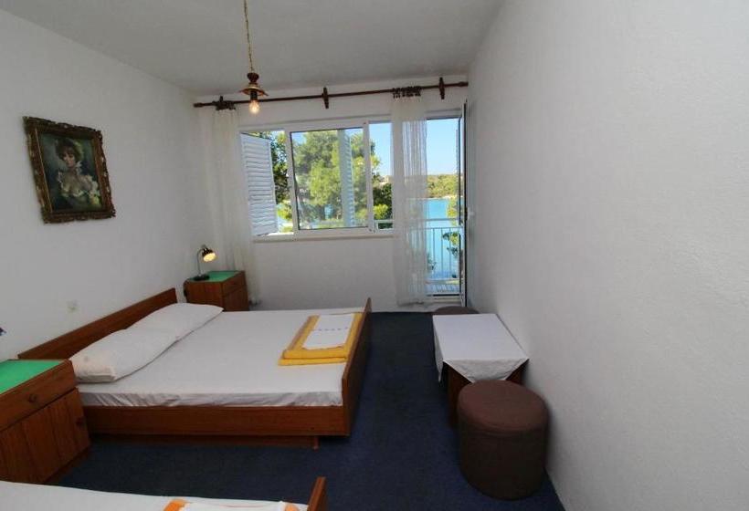 펜션 Rooms Marijana