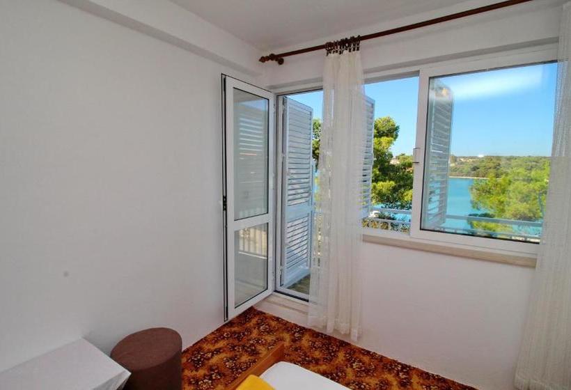 펜션 Rooms Marijana