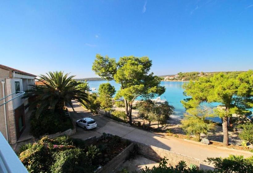 펜션 Rooms Marijana