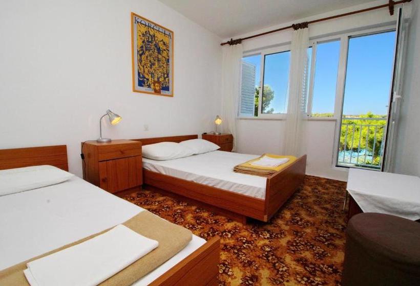 펜션 Rooms Marijana