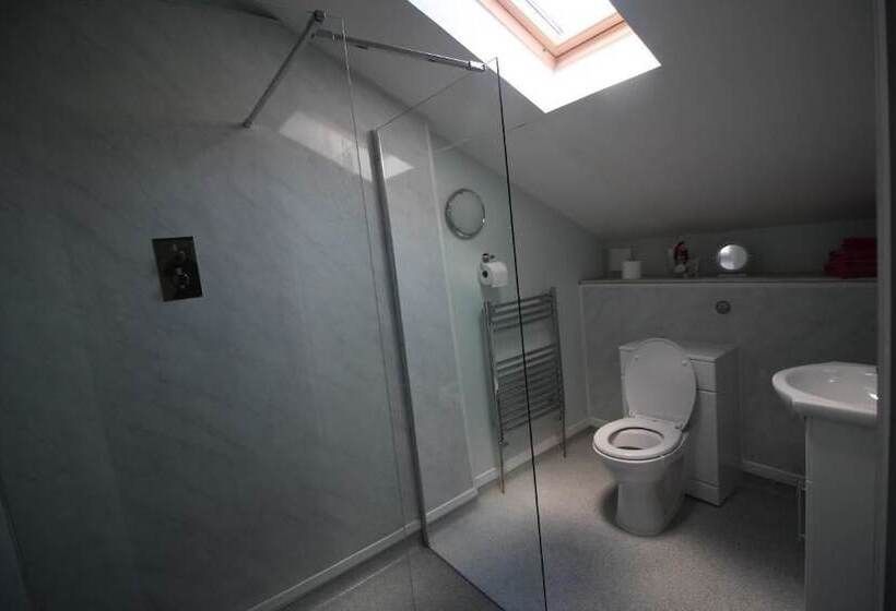 住宿加早餐  Bryncoch