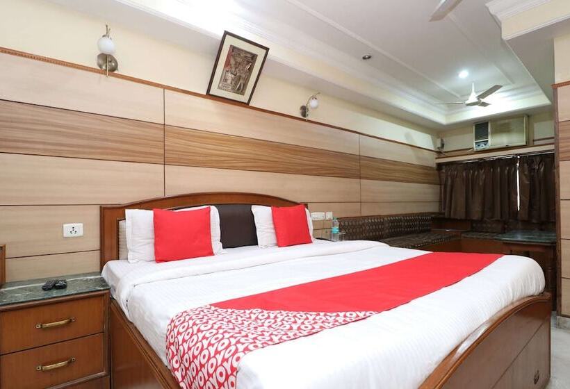 هتل Collection O 3504 Vivek International