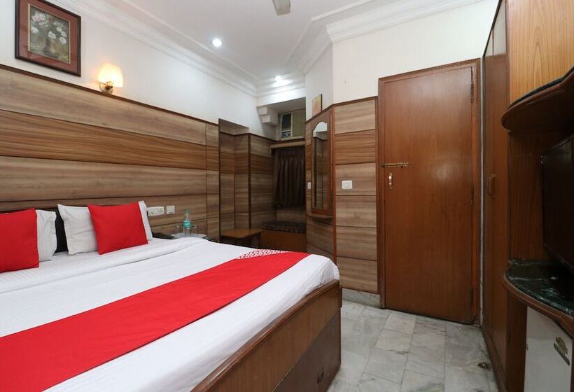 هتل Collection O 3504 Vivek International