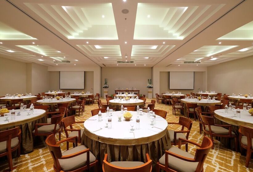 ホテル Royal Suites At The Bandha