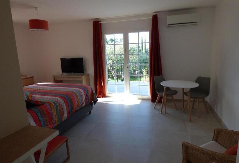 ペンション Azurea