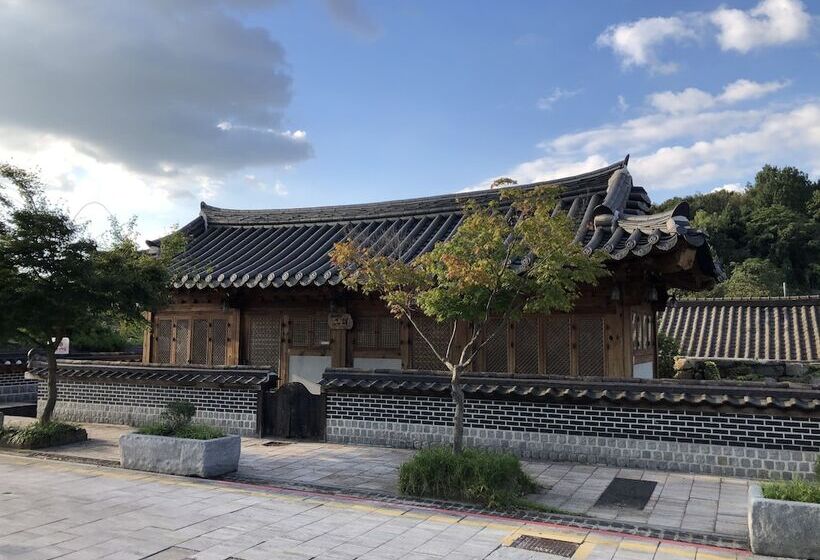 پانسیون Jeonju Geune
