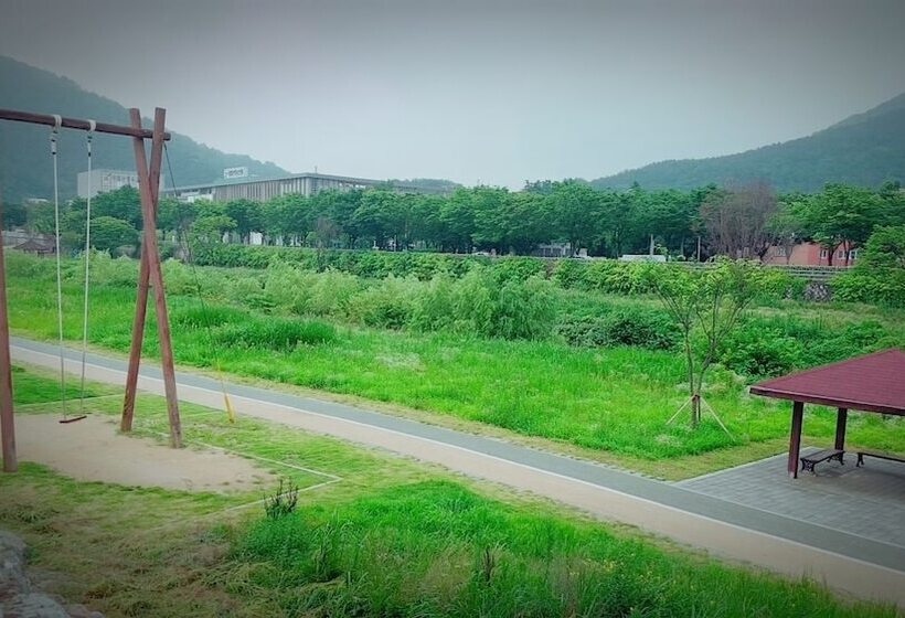پانسیون Jeonju Geune