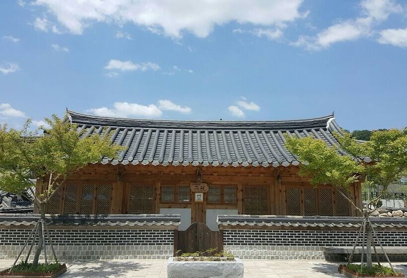 پانسیون Jeonju Geune