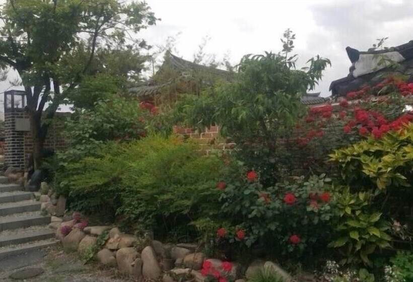 پانسیون Jeonju Geune