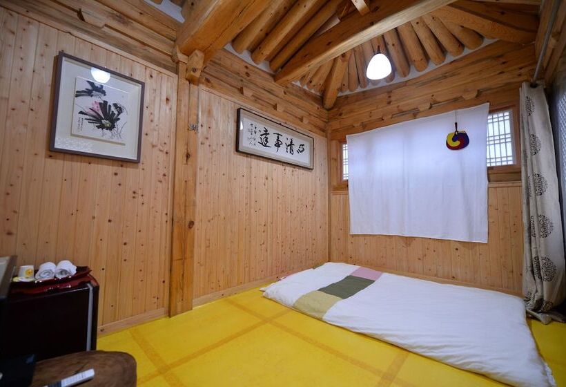 پانسیون Jeonju Geune