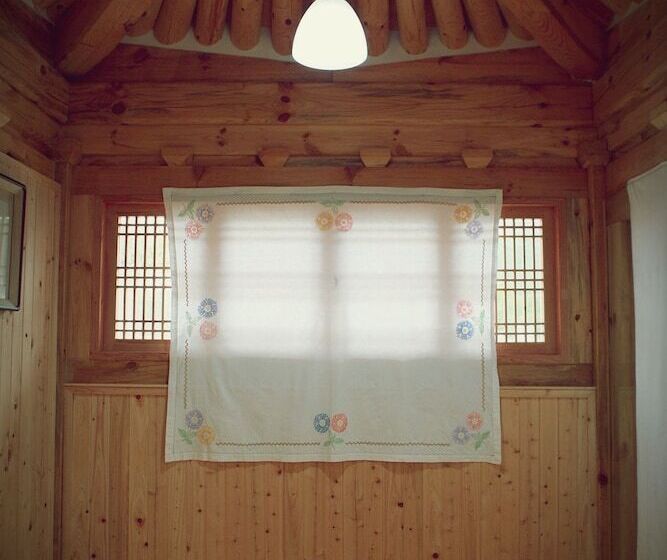 پانسیون Jeonju Geune