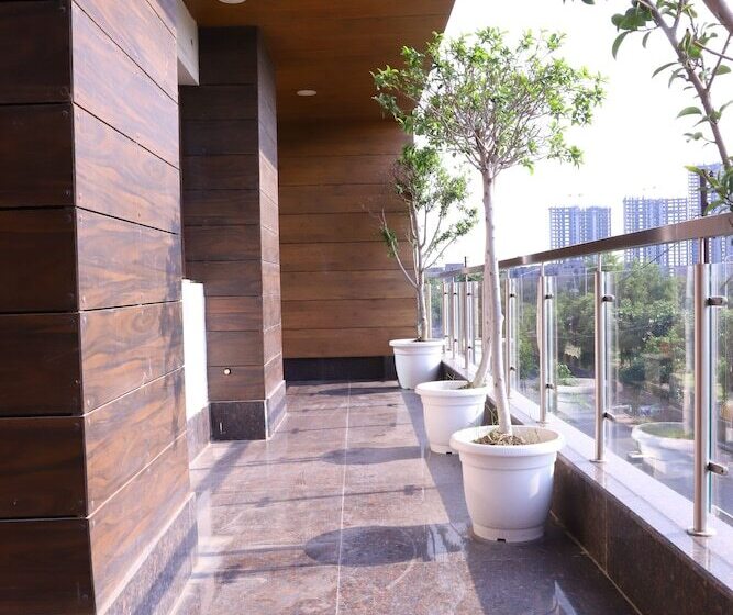 پانسیون Kumar Residency