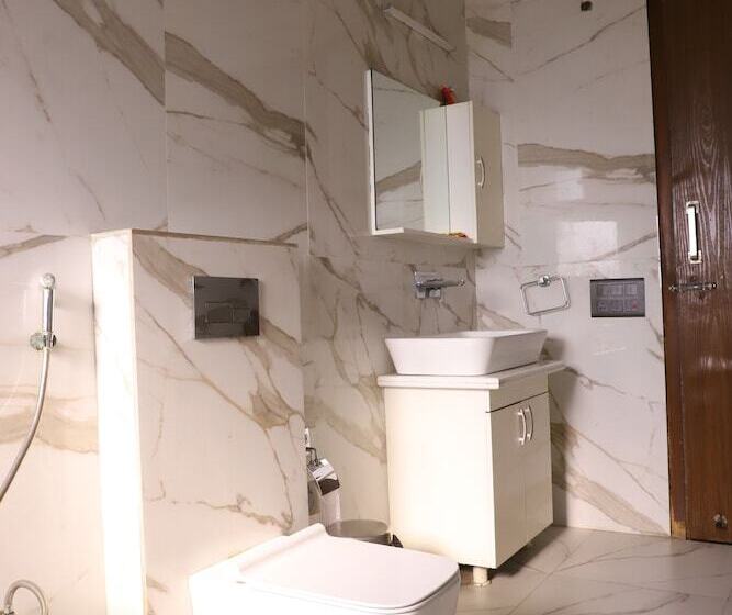 پانسیون Kumar Residency